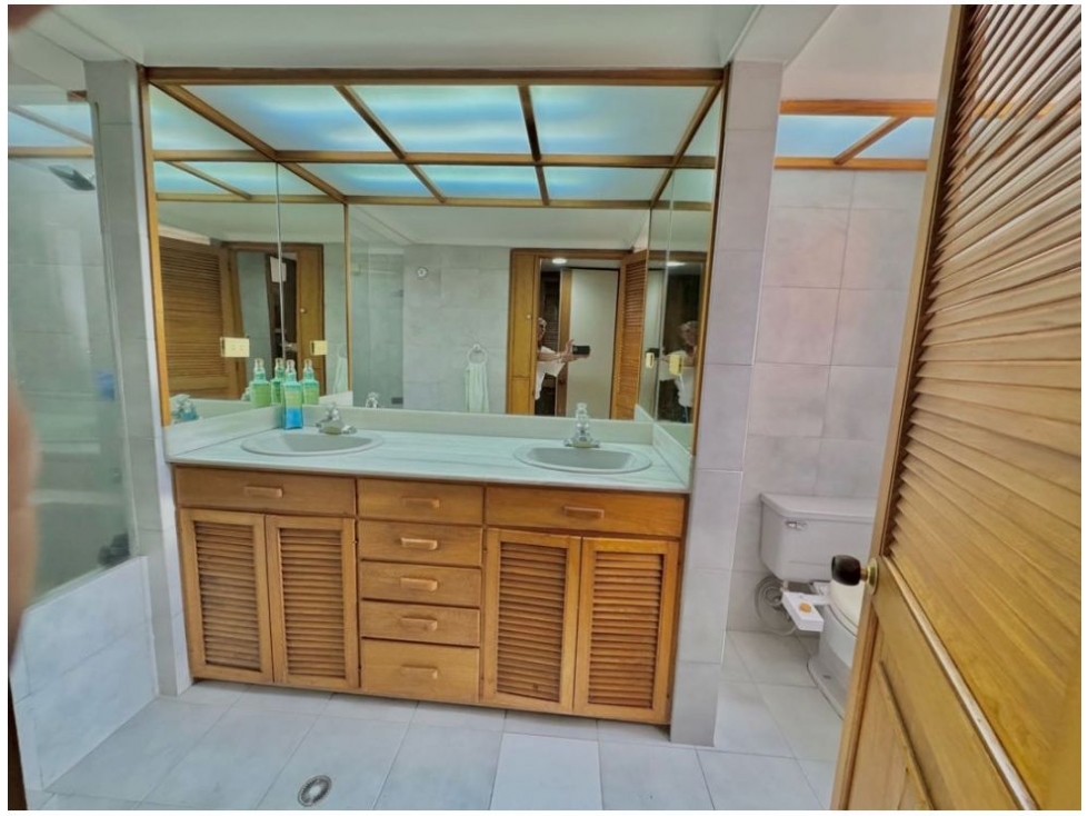 Apartamento en venta en El Poblado, Medellín · foto 18 de 24