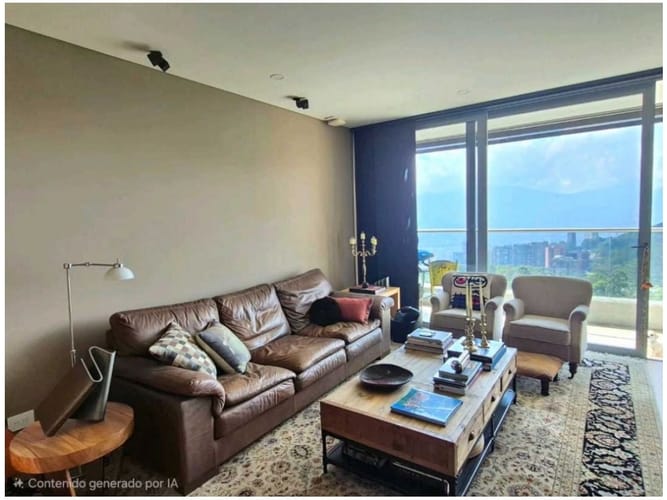 Apartamento de 4 alcobas en venta en Los Naranjos, Medellín, 217 m² · foto 15 de 24
