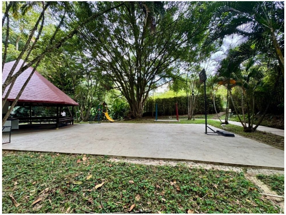 Apartamento en venta en El Poblado, Medellín · foto 22 de 24