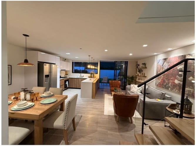 Casa de 3 alcobas en venta en Urbanización Las Cumbres, Envigado, 167 m² · foto 4 de 11