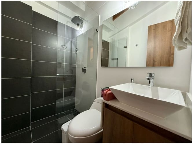 Casa de 3 alcobas en venta en Urbanización Las Cumbres, Envigado, 167 m² · foto 10 de 11