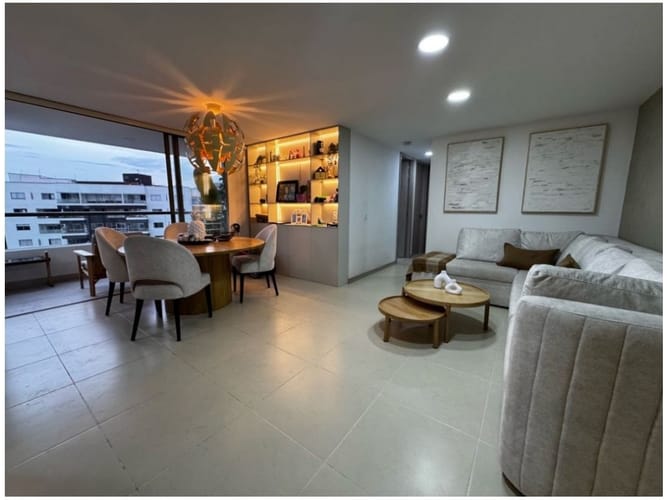 Apartamento de 3 alcobas en venta en Los Alcazares, Sabaneta, 85 m² · foto 2 de 24