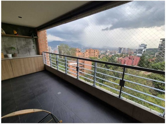 Apartamento de 3 alcobas en venta en Las Lomas, Medellín, 168 m² · foto 9 de 24