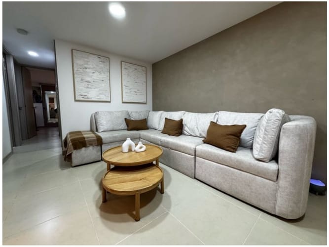 Apartamento de 3 alcobas en venta en Los Alcazares, Sabaneta, 85 m² · foto 3 de 24