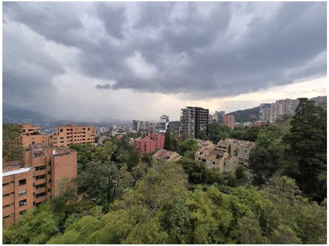 Apartamento de 3 alcobas en venta en Las Lomas, Medellín, 168 m² · foto 12 de 24