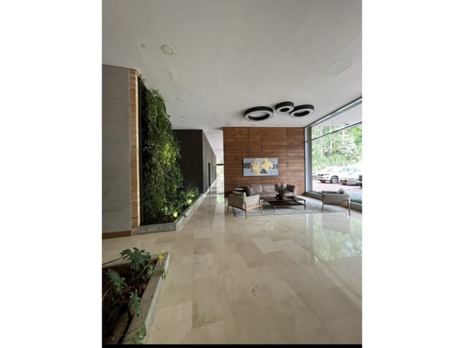 Apartamento de 3 alcobas en venta en Altos Del Poblado, Medellín, 217 m² · foto 6 de 6