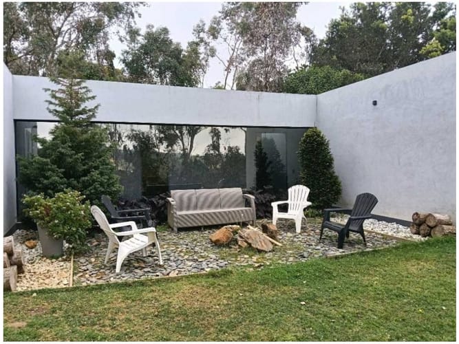 Casa de 5 alcobas en venta en El Plan, Medellín · foto 3 de 24