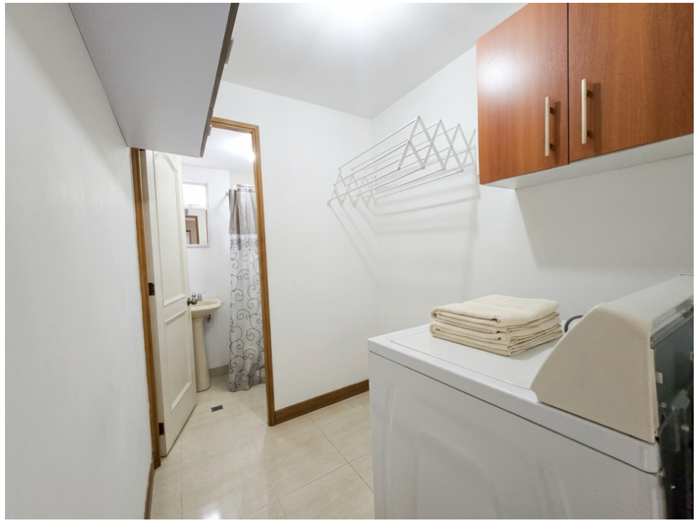 Apartamento en venta en El Poblado, Medellín · foto 6 de 17