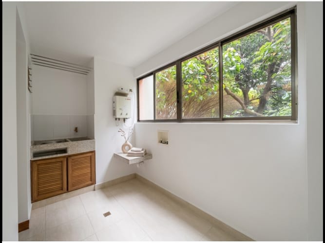 Apartamento en venta en El Poblado, Medellín · foto 7 de 17