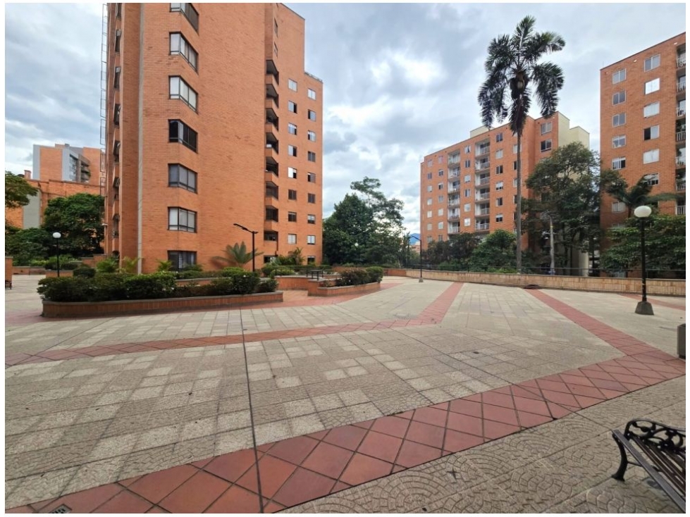 Apartamento en venta en El Poblado, Medellín · foto 12 de 17