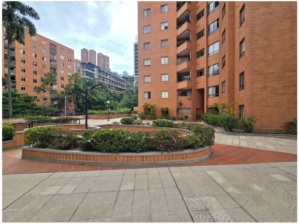 Apartamento en venta en El Poblado, Medellín · foto 13 de 17
