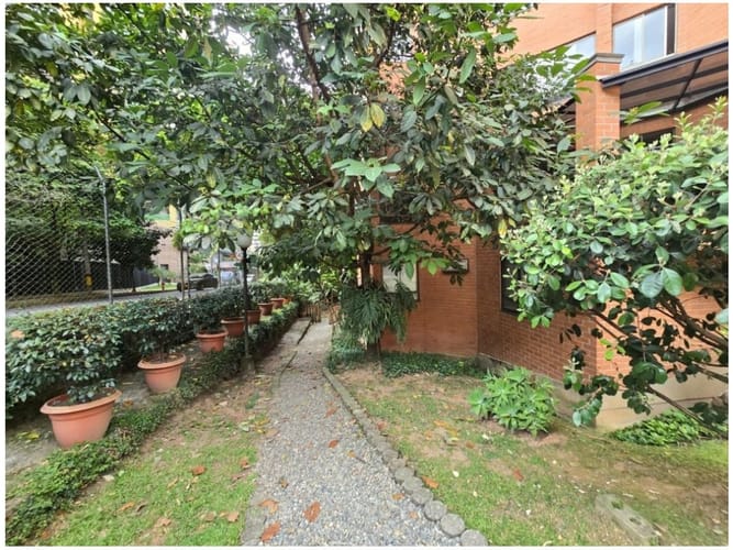 Apartamento en venta en El Poblado, Medellín · foto 14 de 17