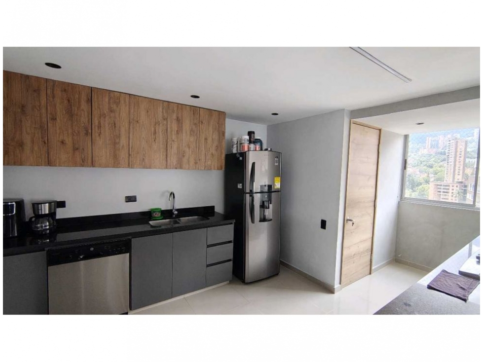 Apartamento en venta en El Poblado, Medellín · foto 6 de 24