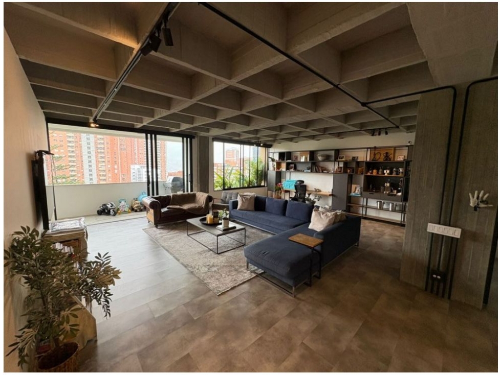 Apartamento en venta en El Poblado, Medellín · foto 2 de 16