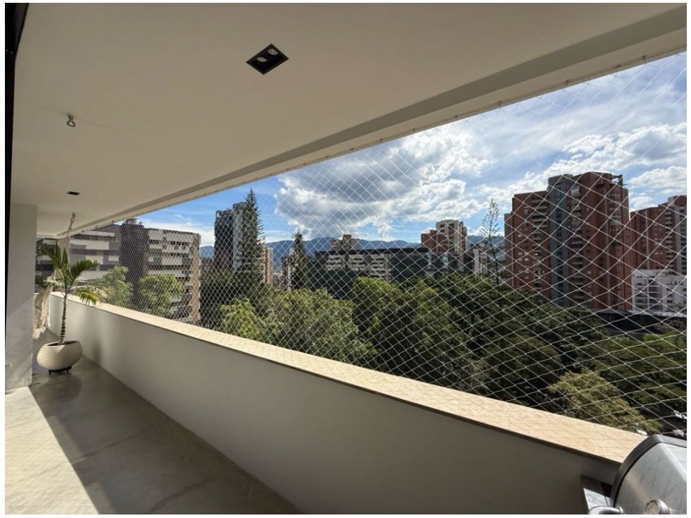 Apartamento en venta en El Poblado, Medellín · foto 7 de 16