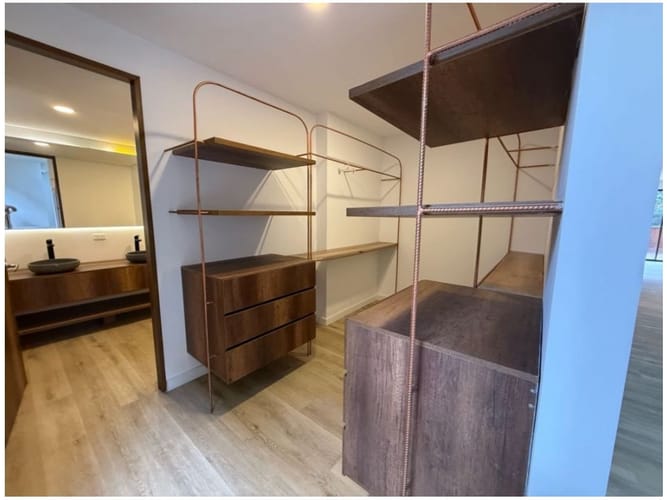 Apartamento de 2 alcobas en venta en El Poblado, Medellín, 138 m² · foto 7 de 18