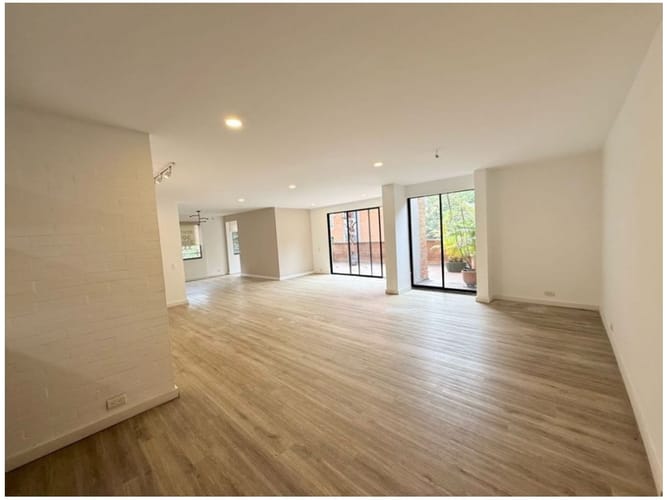 Apartamento de 2 alcobas en venta en El Poblado, Medellín, 138 m² · foto 16 de 18