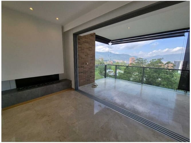 Apartamento de 3 alcobas en venta en Los Balsos, Medellín, 245 m² · foto 1 de 24