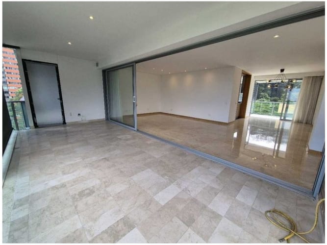 Apartamento de 3 alcobas en venta en Los Balsos, Medellín, 245 m² · foto 7 de 24