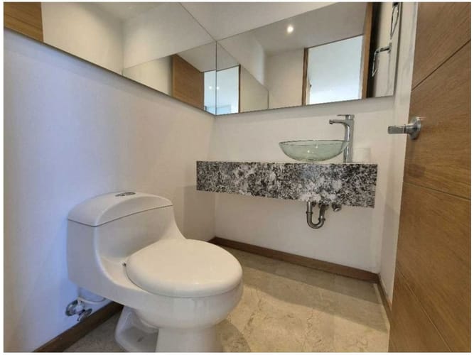 Apartamento de 3 alcobas en venta en Los Balsos, Medellín, 245 m² · foto 20 de 24