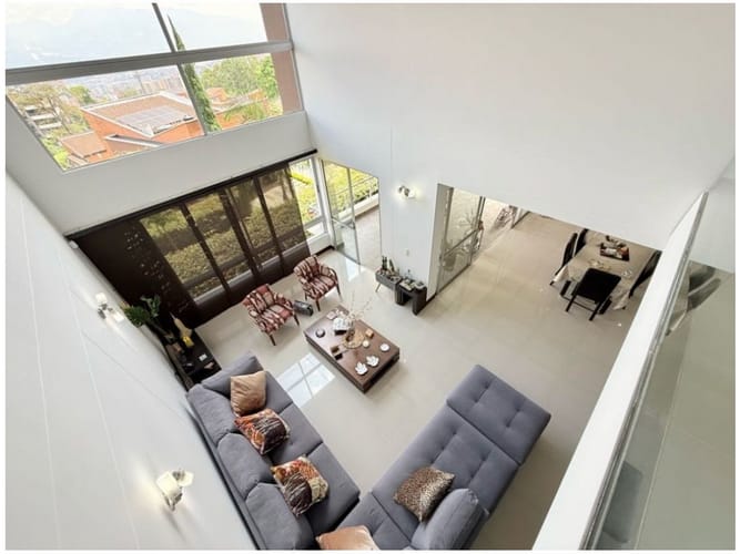Casa de 3 alcobas en venta en Escobero, Envigado, 304 m² · foto 5 de 24