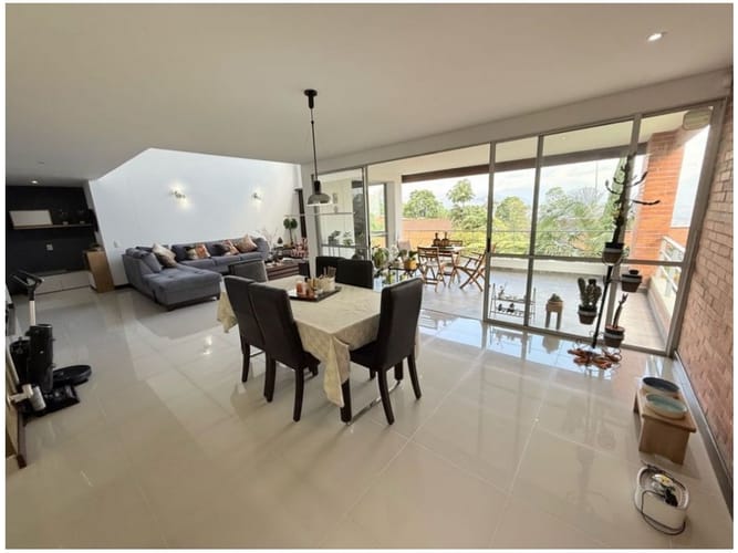 Casa de 3 alcobas en venta en Escobero, Envigado, 304 m² · foto 6 de 24
