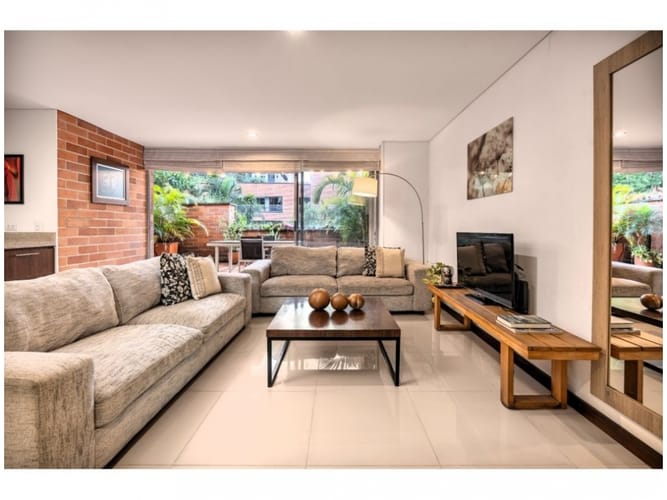 Apartamento de 2 alcobas en venta en Alejandría, Medellín, 124 m² · foto 2 de 24