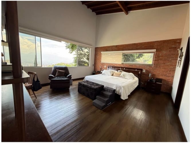 Casa de 3 alcobas en venta en Escobero, Envigado, 304 m² · foto 13 de 24