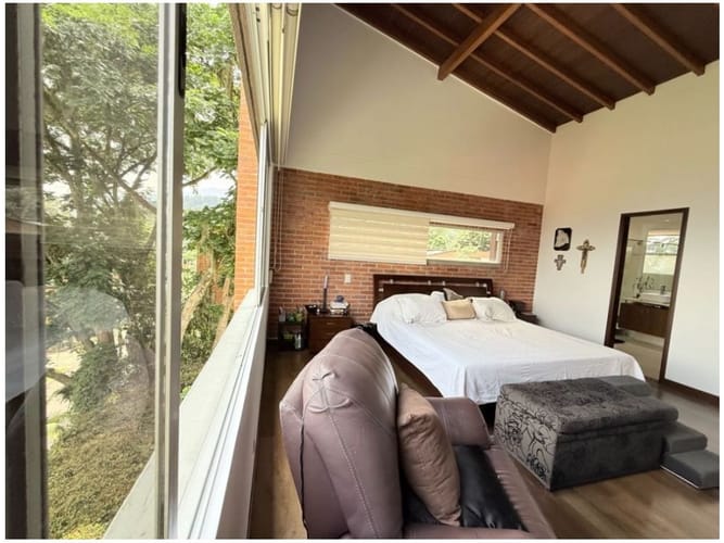 Casa de 3 alcobas en venta en Escobero, Envigado, 304 m² · foto 14 de 24