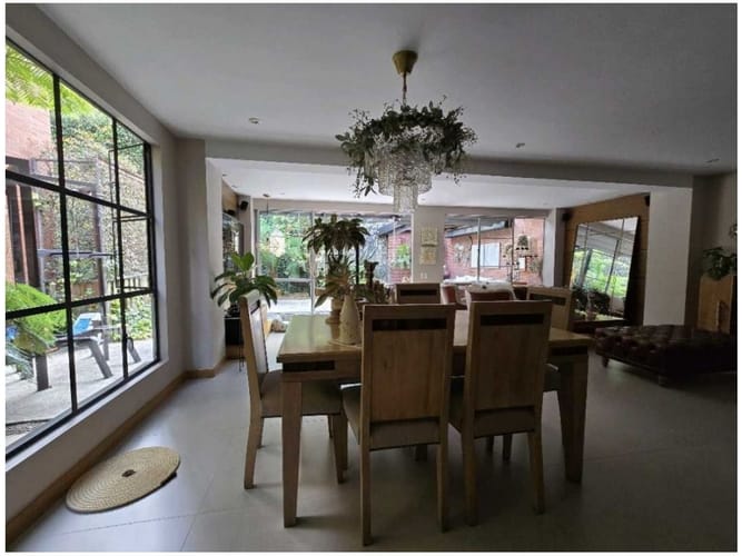 Casa de 3 alcobas en venta en El Poblado, Envigado, 210 m² · foto 3 de 22