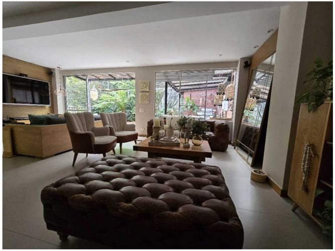 Casa de 3 alcobas en venta en El Poblado, Envigado, 210 m² · foto 5 de 22