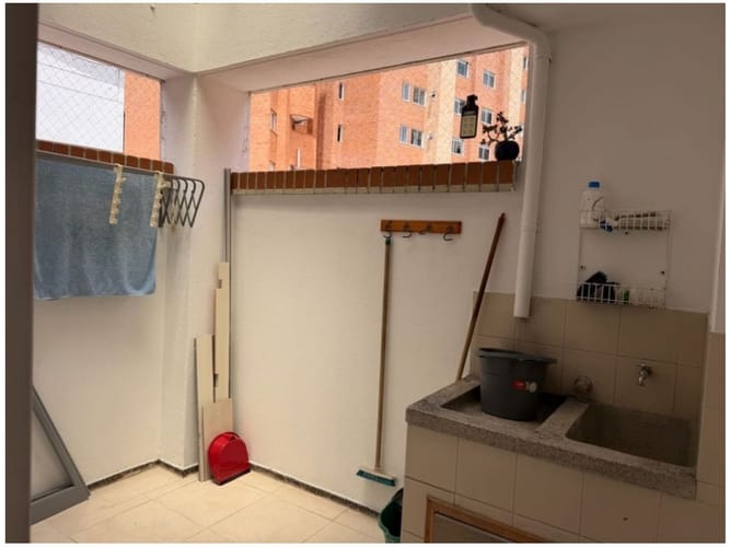Apartamento de 5 alcobas en venta en Laureles, Medellín, 130 m² · foto 9 de 22