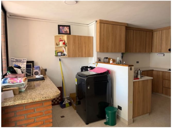 Apartamento de 5 alcobas en venta en Laureles, Medellín, 130 m² · foto 10 de 22