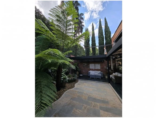 Casa de 3 alcobas en venta en El Poblado, Envigado, 210 m² · foto 12 de 22