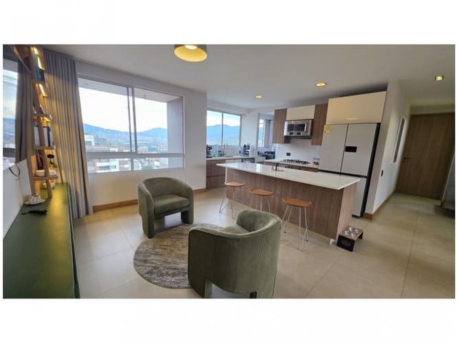 Apartamento de 1 alcoba en venta en Castropol, Medellín, 245 m² · foto 3 de 24