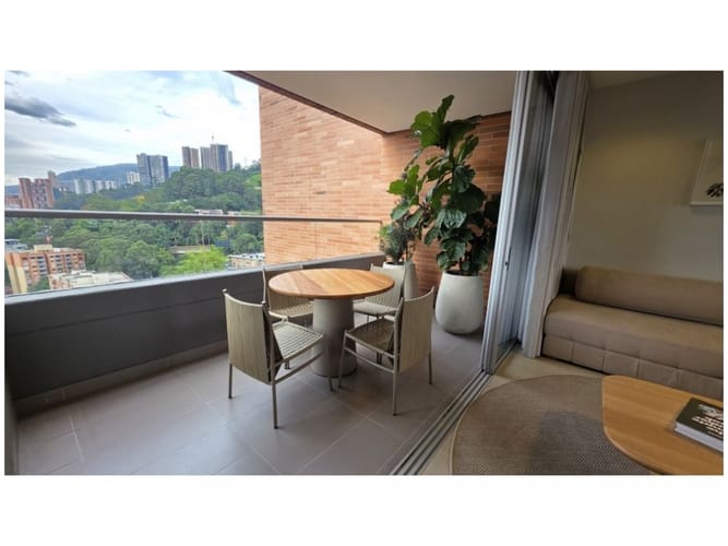 Apartamento de 1 alcoba en venta en Castropol, Medellín, 245 m² · foto 11 de 24