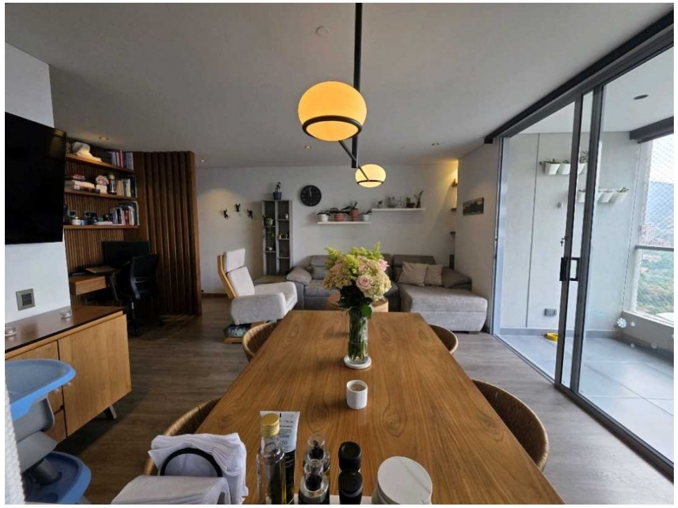 Apartamento en venta en Loma Del Esmeraldal, Envigado · foto 2 de 19