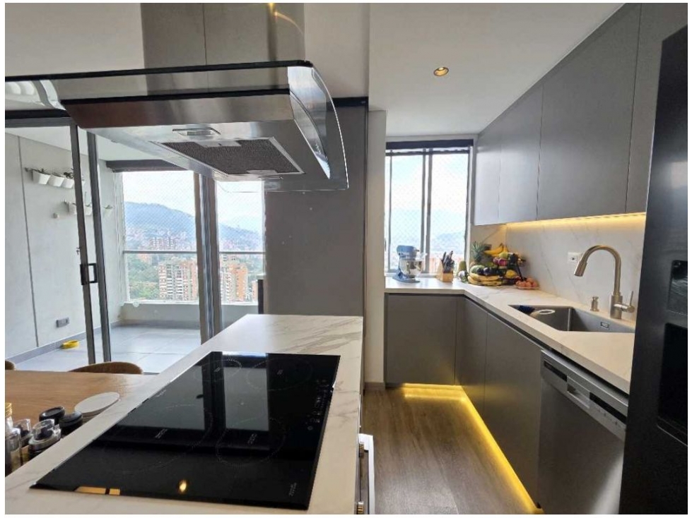 Apartamento en venta en Loma Del Esmeraldal, Envigado · foto 8 de 19