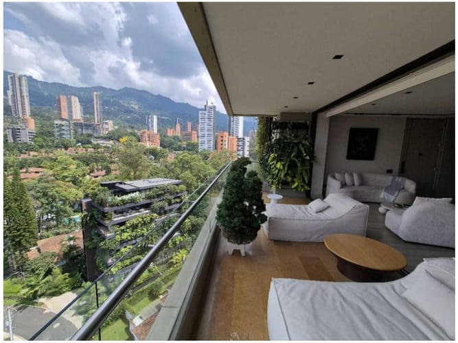 Apartamento en venta en El Poblado, Medellín · foto 4 de 24