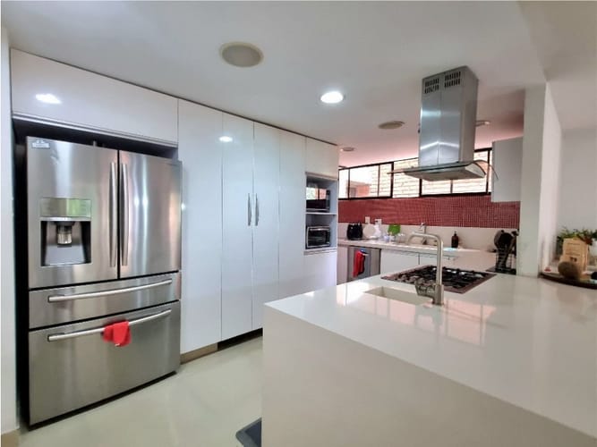 Apartamento de 3 alcobas en venta en La Florida, Medellín, 170 m² · foto 4 de 14