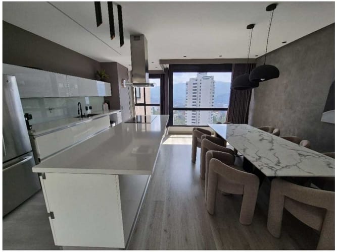 Apartamento en venta en El Poblado, Medellín · foto 11 de 24