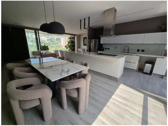Apartamento en venta en El Poblado, Medellín · foto 13 de 24