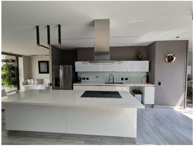 Apartamento en venta en El Poblado, Medellín · foto 14 de 24