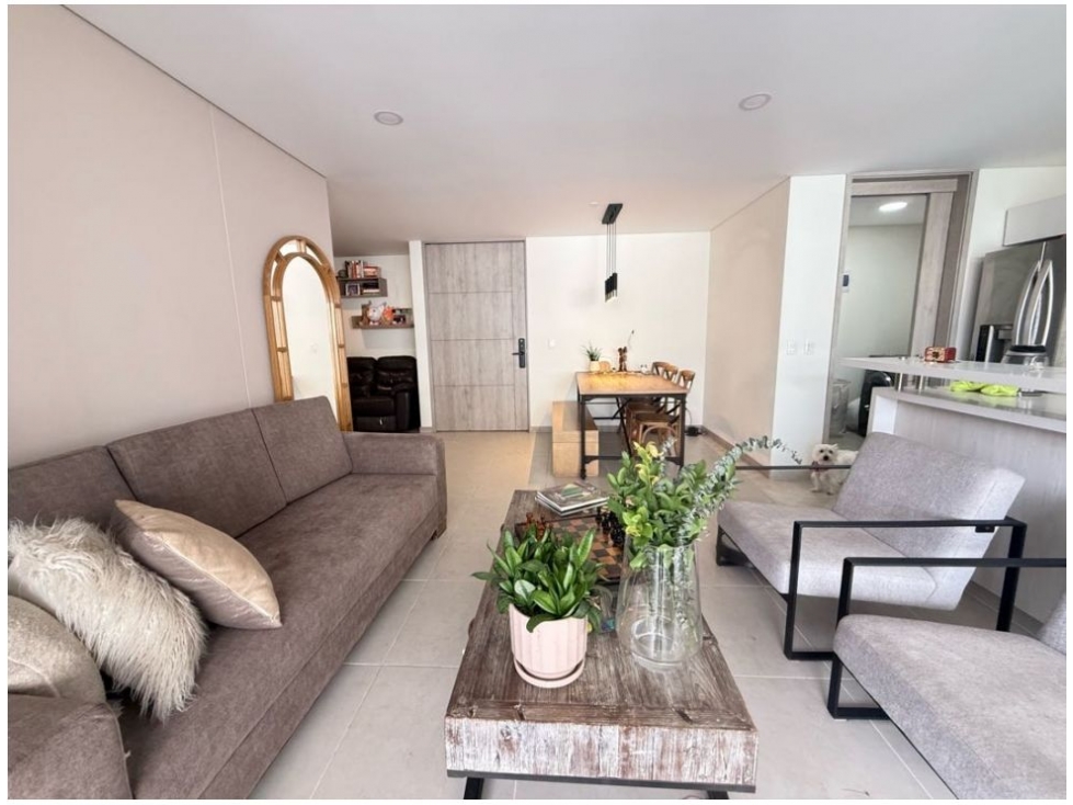 Apartamento en venta en Loma Benedictinos, Medellín · foto 8 de 20