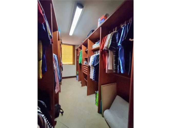Apartamento de 3 alcobas en venta en La Florida, Medellín, 170 m² · foto 12 de 14