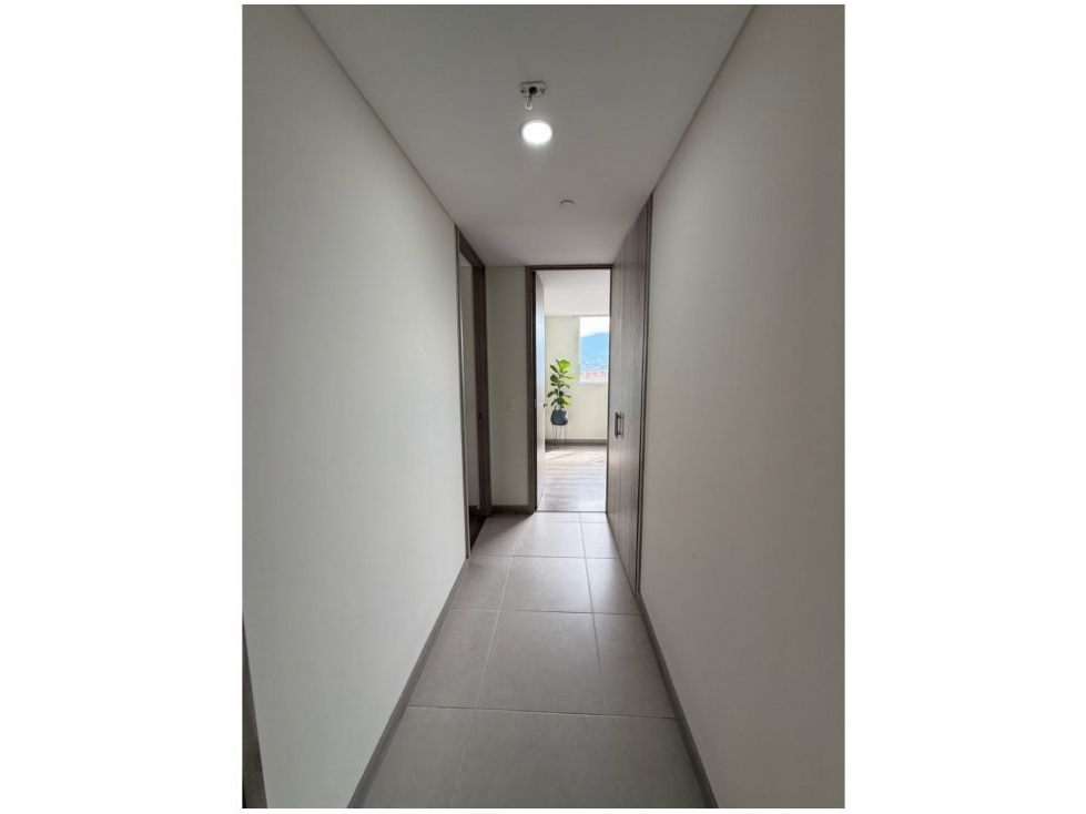 Apartamento en venta en Loma Benedictinos, Medellín · foto 15 de 20