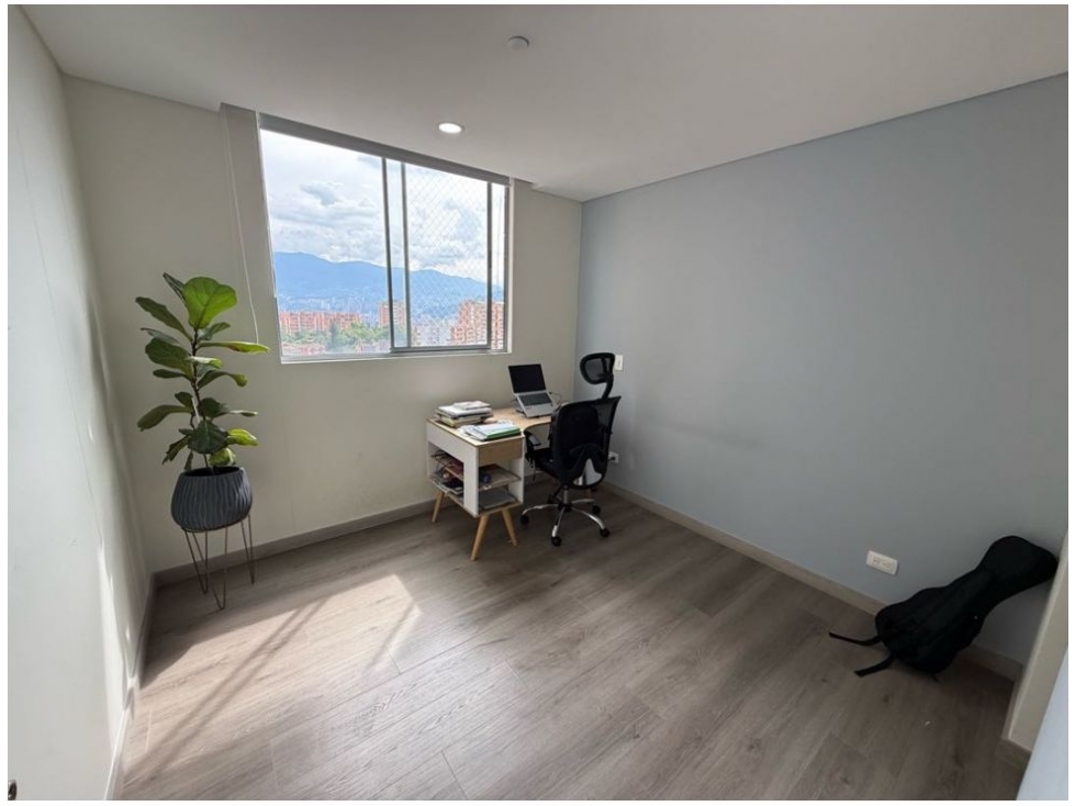 Apartamento en venta en Loma Benedictinos, Medellín · foto 17 de 20