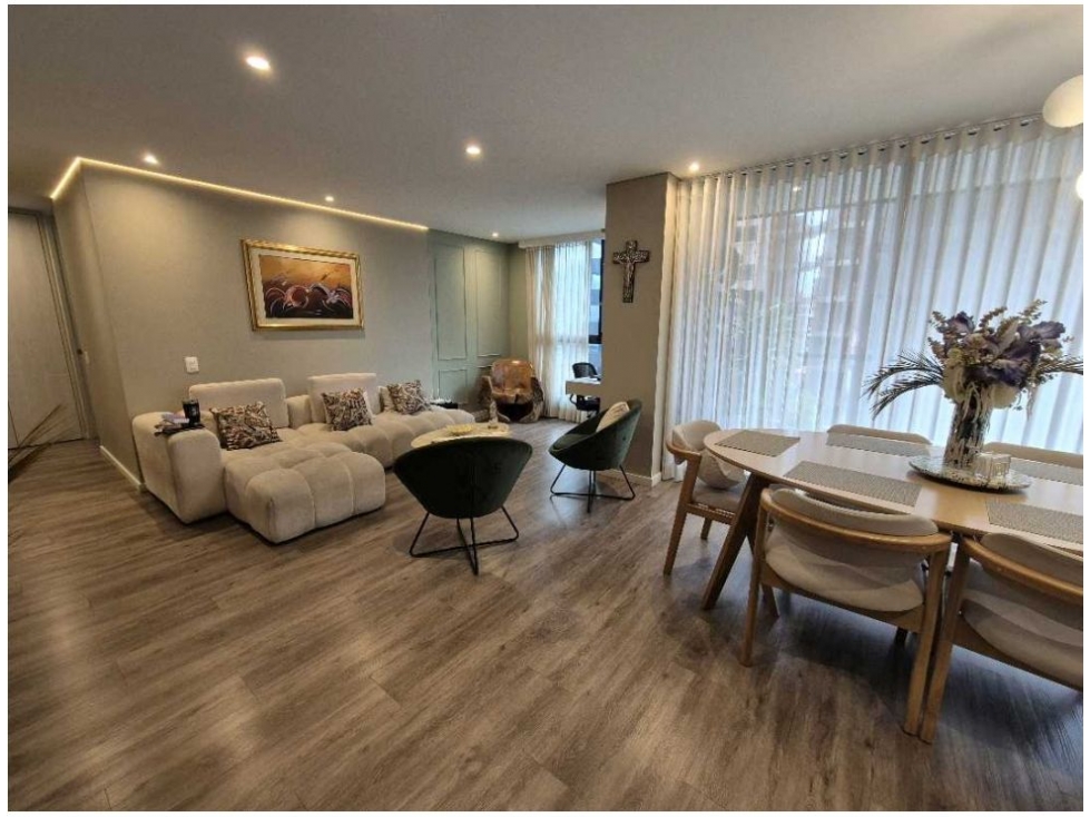 Apartamento en venta en El Poblado, Medellín · foto 2 de 24
