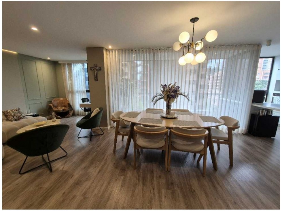 Apartamento en venta en El Poblado, Medellín · foto 3 de 24