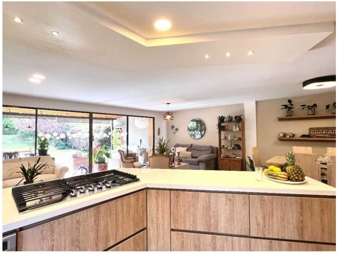 Casa de 3 alcobas en venta en Medellín, 249 m² · foto 11 de 24